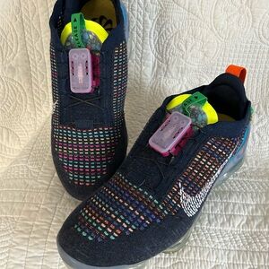 Nike Air Vapor Max 2020 Men’s Flyknit Deep Blue Multi Size 8 Worn Once